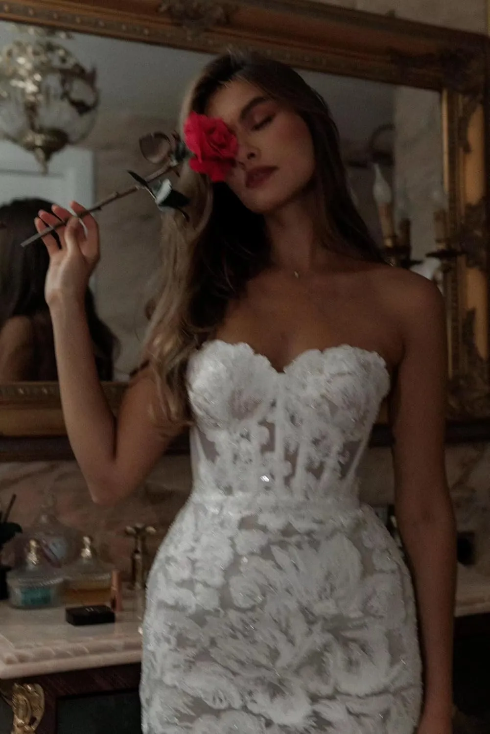 Basgute Short Wedding Dresses for Bride Beach Lace Applique Tulle Strapless Boho Corset Mini Bridal Dress