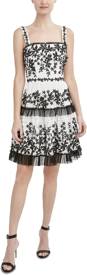 BCBGMAXAZRIA Women's Sleeveless Square Neck Embroidered Lace Short Evening Dress