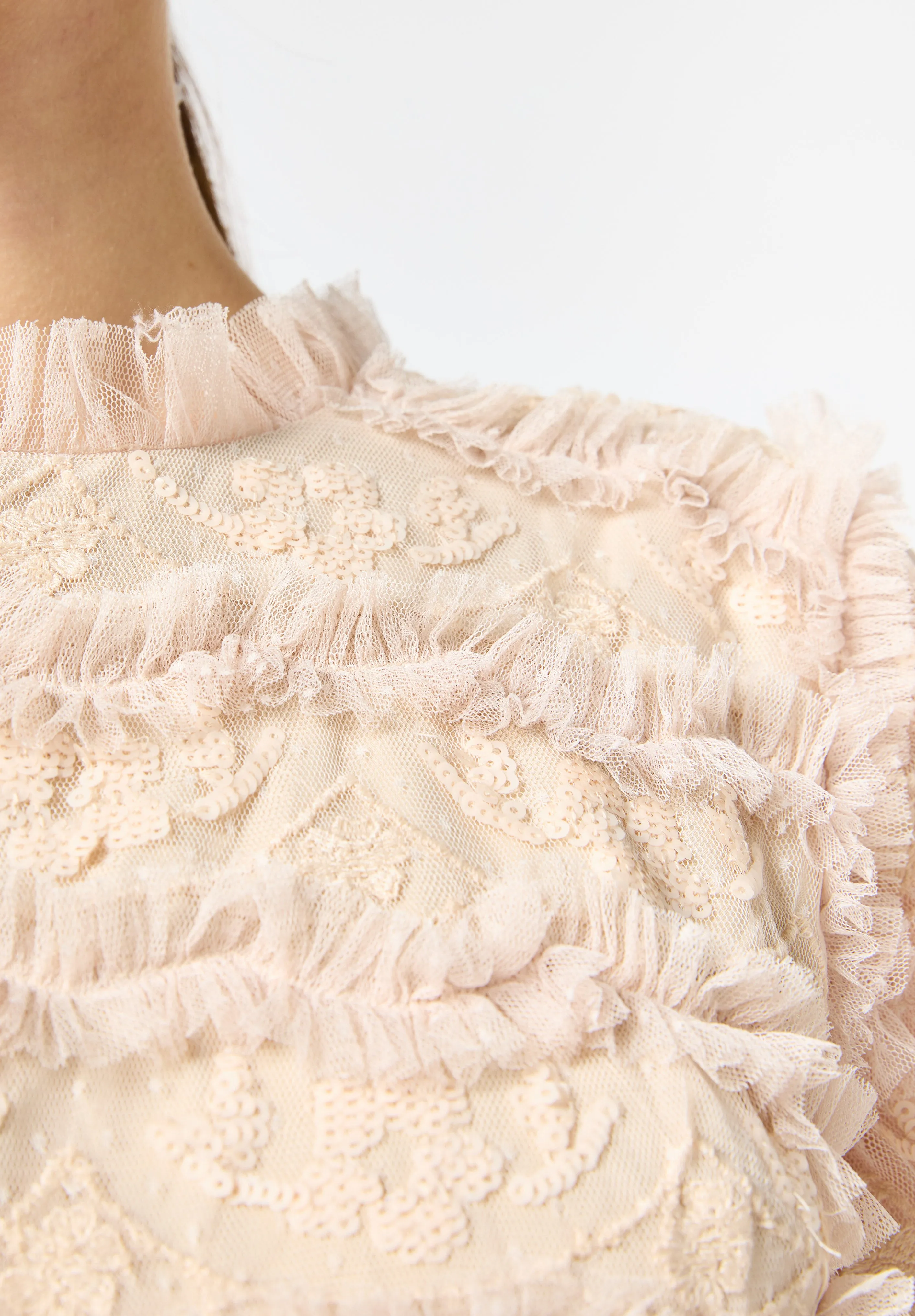 Beautiful Ruffle detailed Tulle Dress with Round Neckline And Short Sleeves