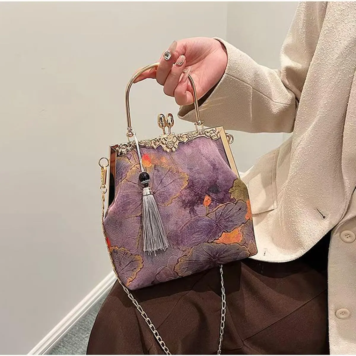 Chinese women's retro printed handbag, embroidered shoulder bag, large capacity bag, dinner and wedding gifts