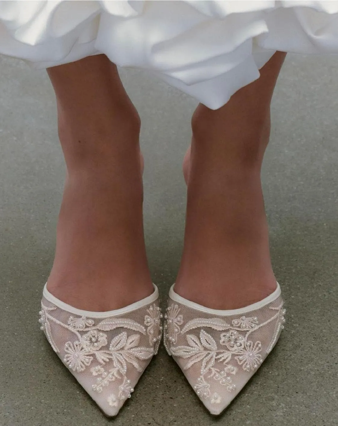 Embroidered Mesh Slingback Kitten Heels for Women Closed Pointed Toe Backless Slip On Heel Pumps with Pearl Wedding Party Dance Shoes