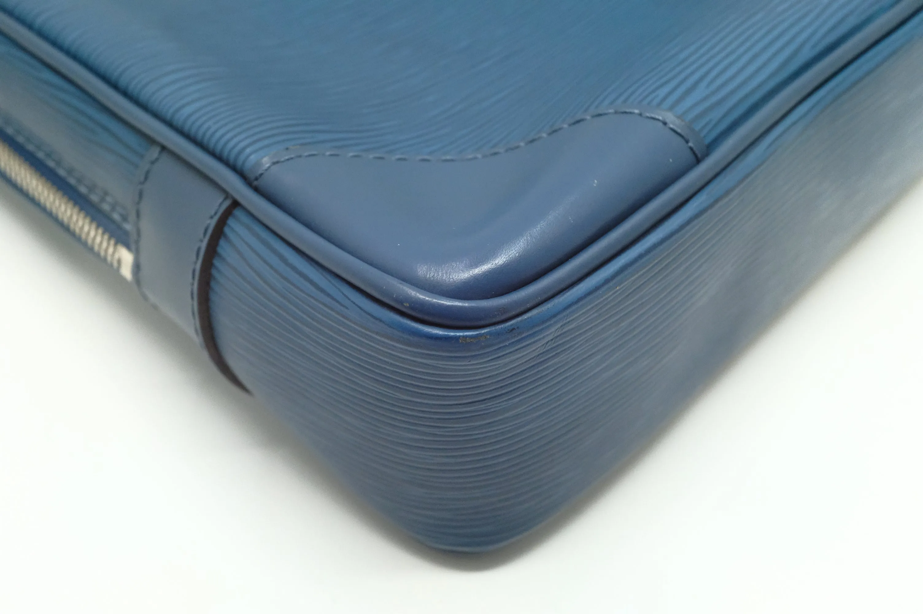 Epi Louis Document Blue Proven Poche in Vuitton Best priced Leather