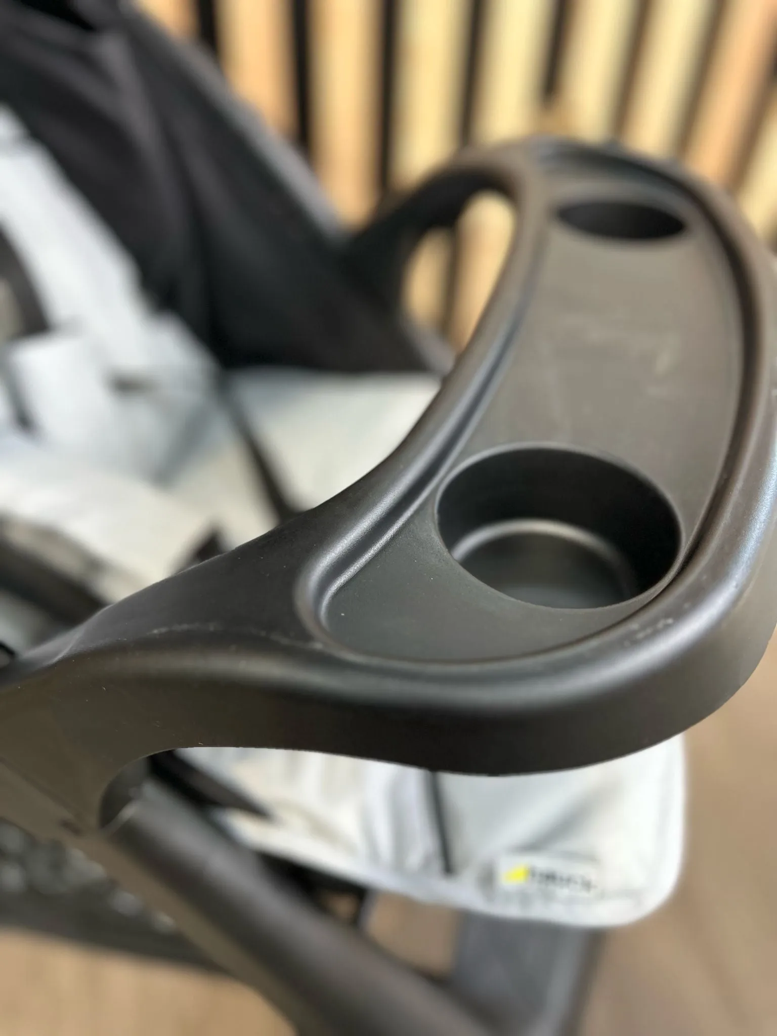 EX DISPLAY Hauck Shopper Neo II Pushchair – Caviar/Silver