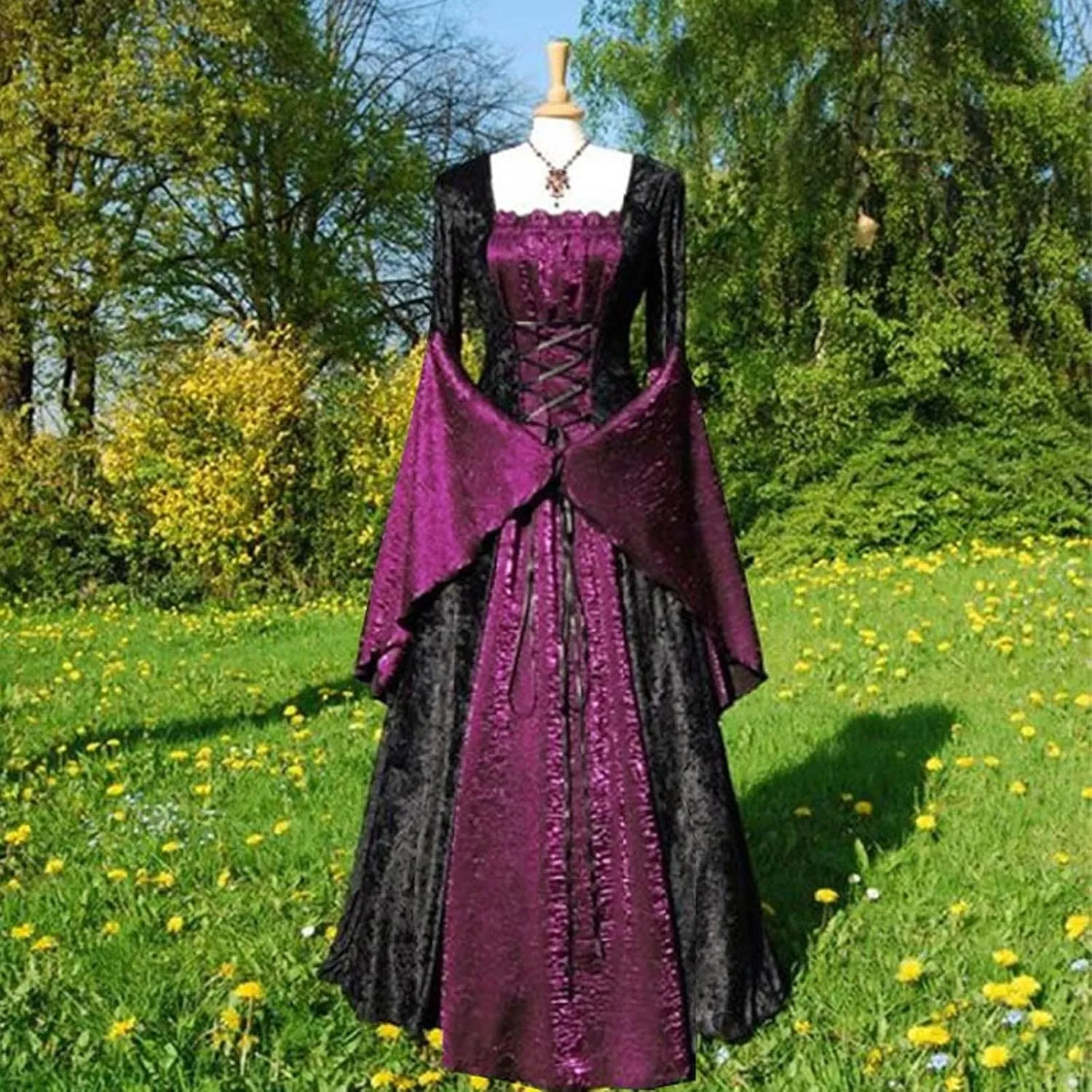 Halloween Masquerade Dresses for Women Trumpet Sleeve Gothic Vintage Court Dress Empire Waist Renaissance Dress