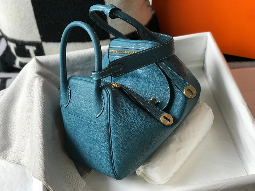 HM LINDY 26 BAG SAPPHIRE TAURILLON CLEMENCE LEATHER