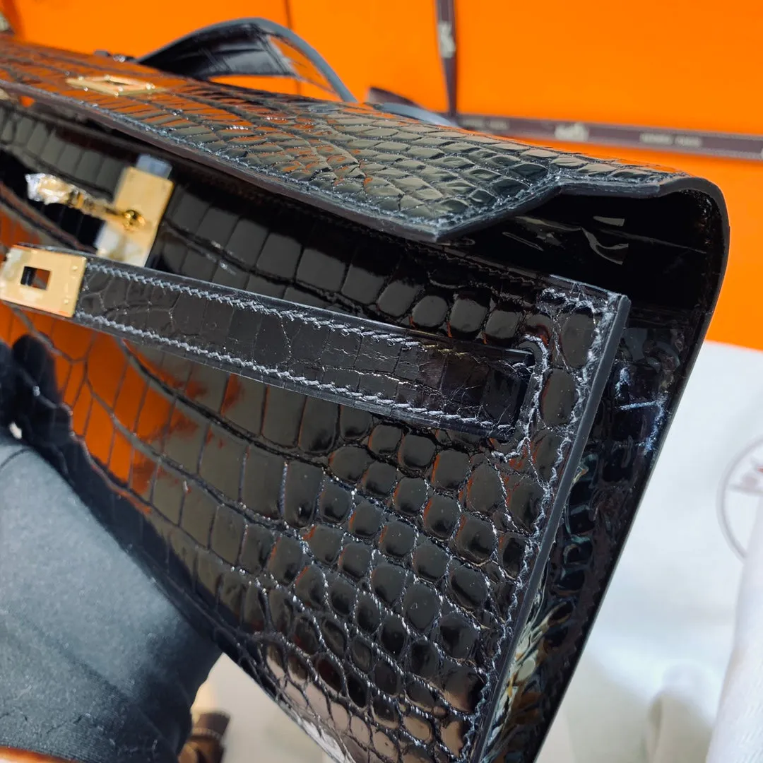 KELLY CUT 31 IN BLACK SHINY ALLIGATOR LEATHER WITH GOLD HARDWARE