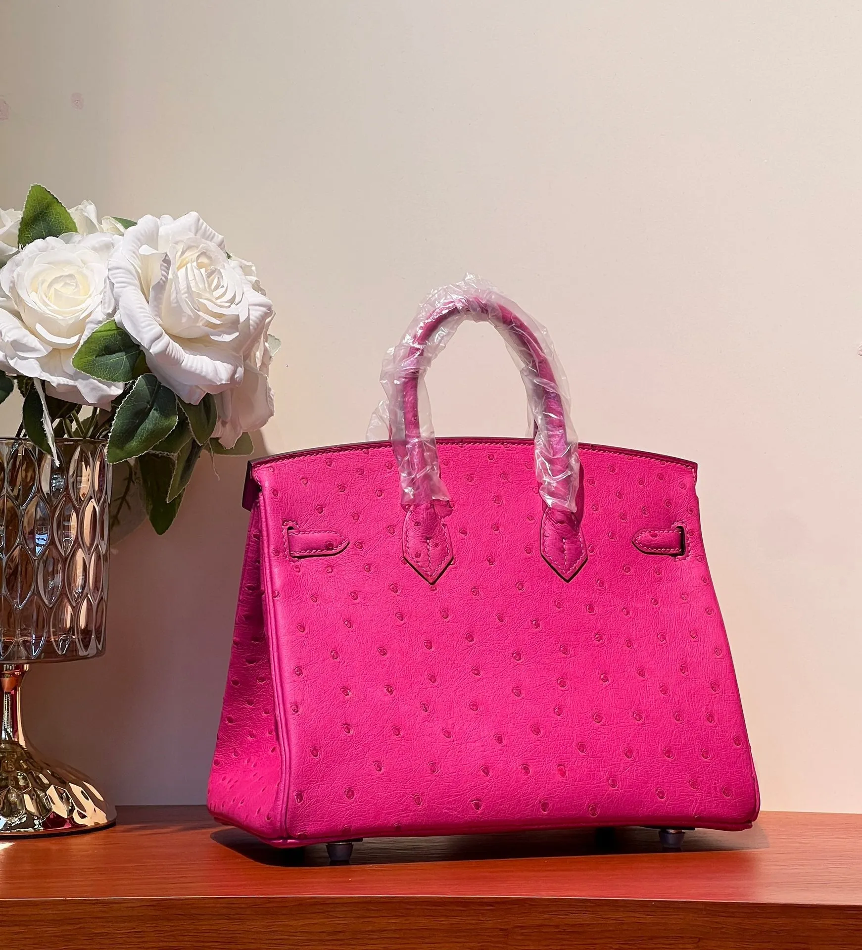 KELLY SELLIER 25 BAG IN BRIGHT PINK OSTRICH LEATHER WITH SILVER HARDWARE