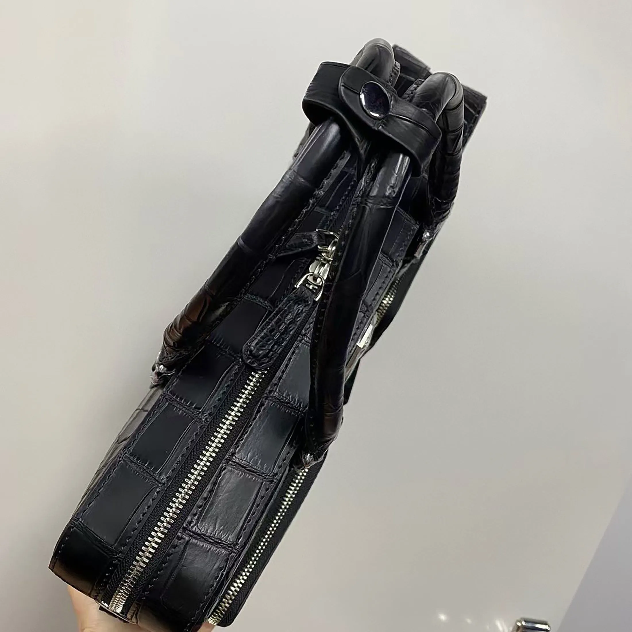 Luxury Matte Alligator Leather Briefcase – Handcrafted Elegance for the Modern Professional