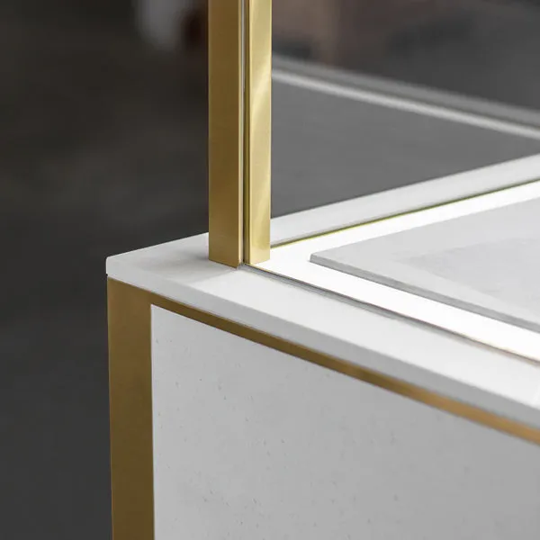 MT37 Jewellery Display Glass Counter Showcase Lighted