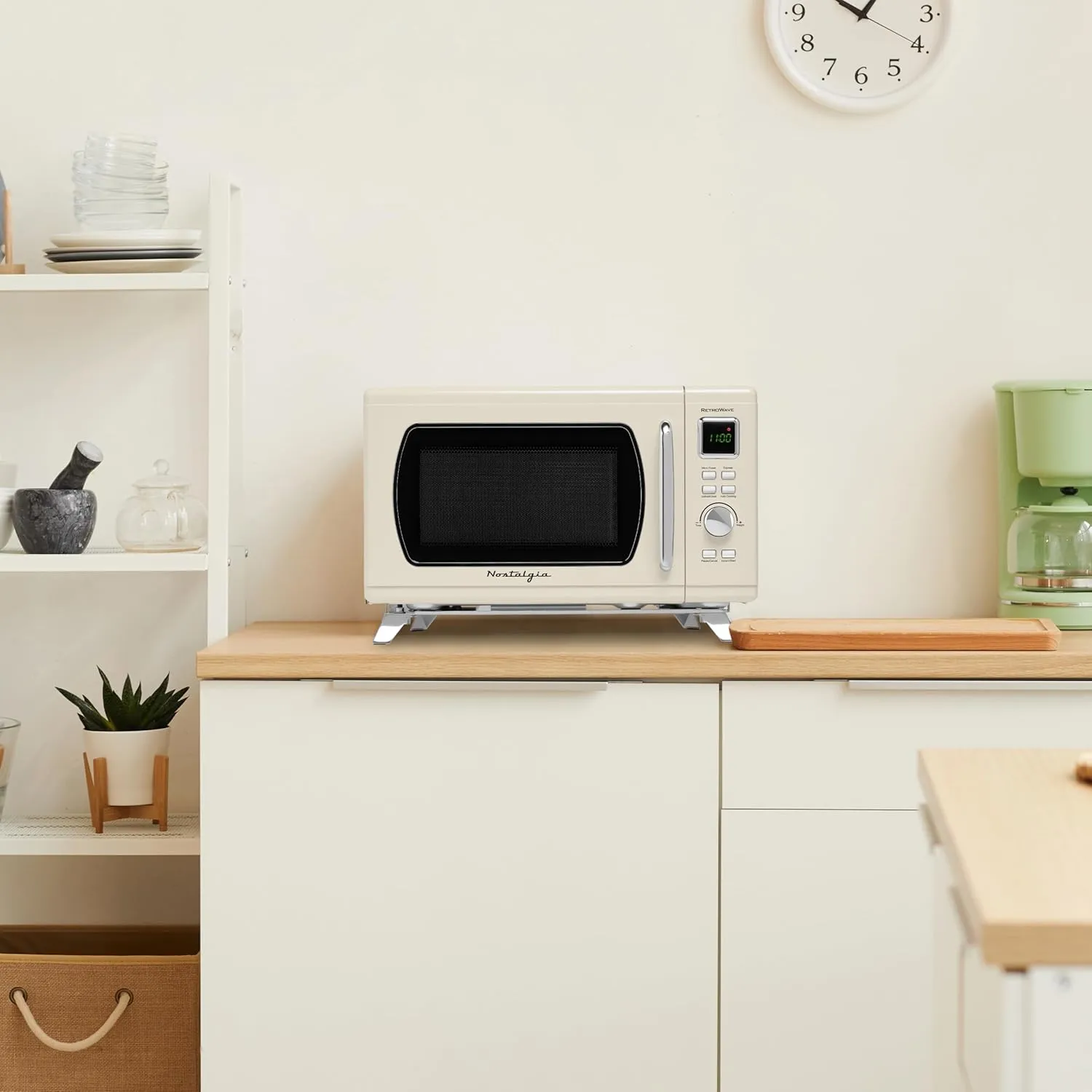 Nostalgia Mid-Century Retro Countertop Microwave Oven - Large 900-Watt - 0.9 cu ft - 8 Pre-Programmed Cooking Settings - Digital Clock - Kitchen Appliances - Cream