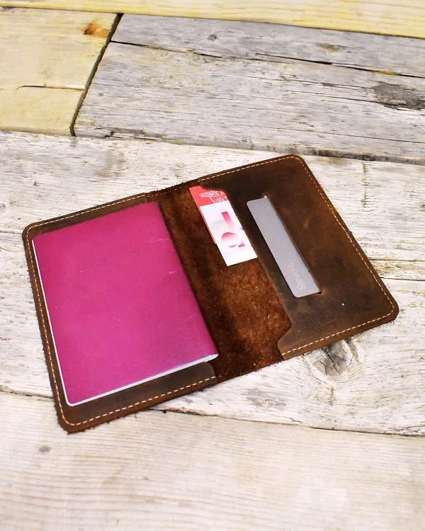Passport holder – Distressed Leather – Brown