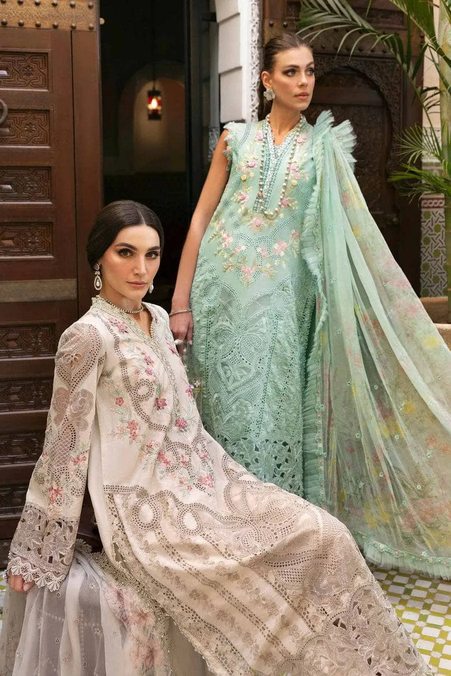Restocked/Maria B Luxury Lawn 25/14B/Beige