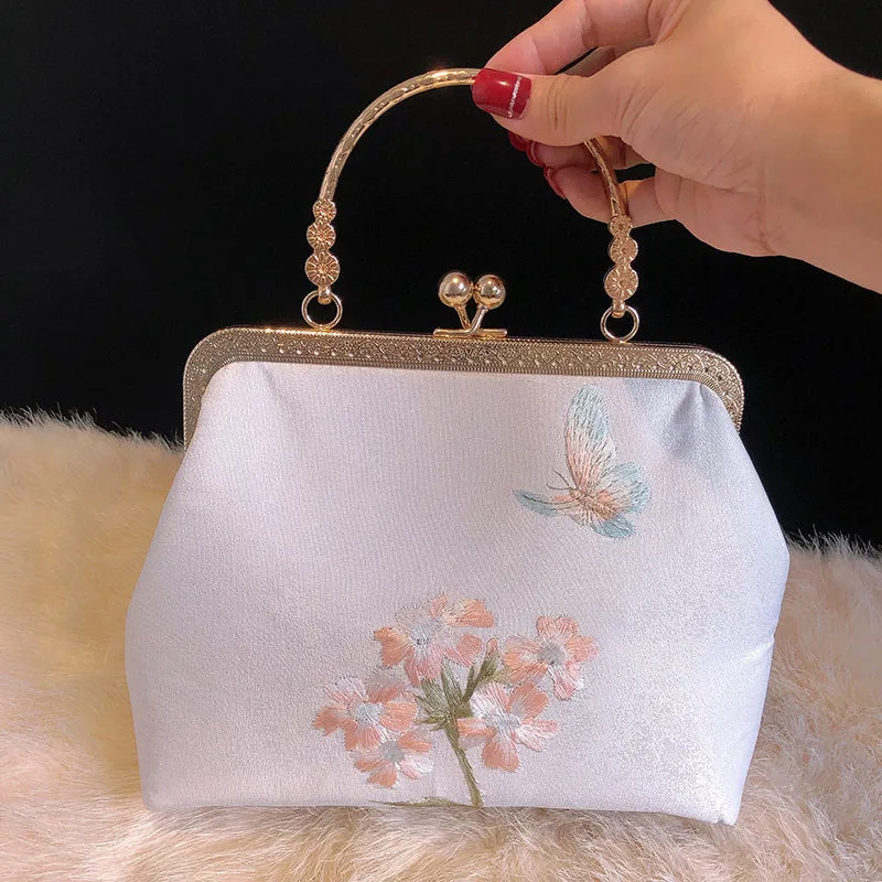 Retro embroidered handbag – vintage elegance redefined