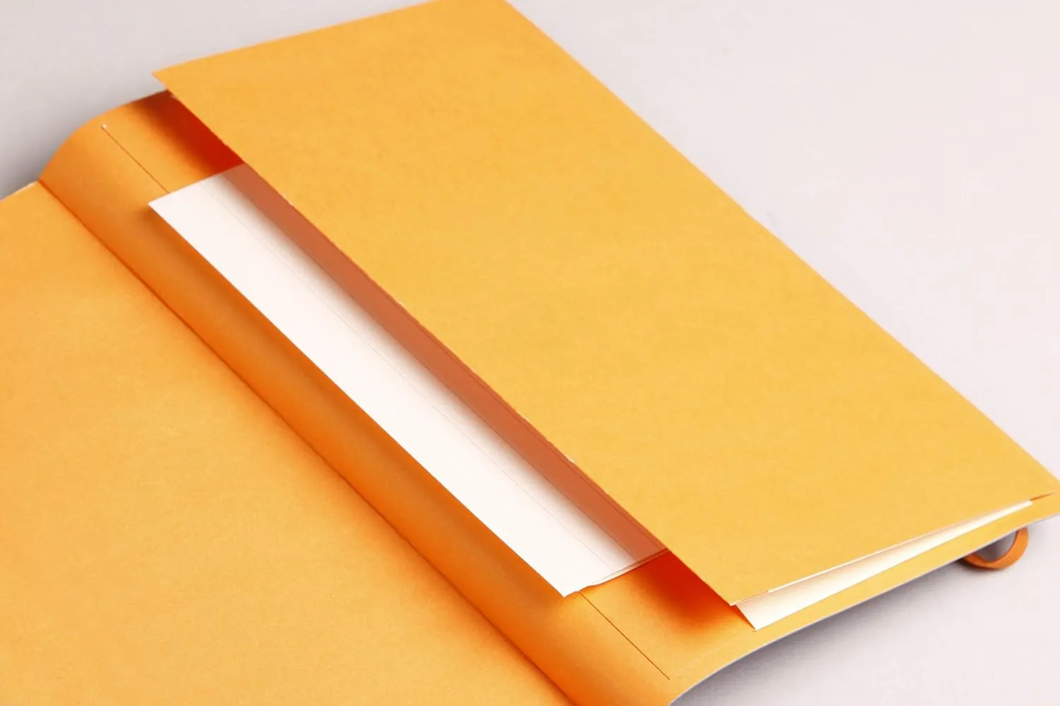 RHODIA 117455C - Beige Flexible Notebook - A5 - Dotted Dot - 160 pages - Ivory Clairefontaine Paper 90 g/m - Bookmark, Elastic Closure - Faux Leather Cover - Rhodiarama Collection