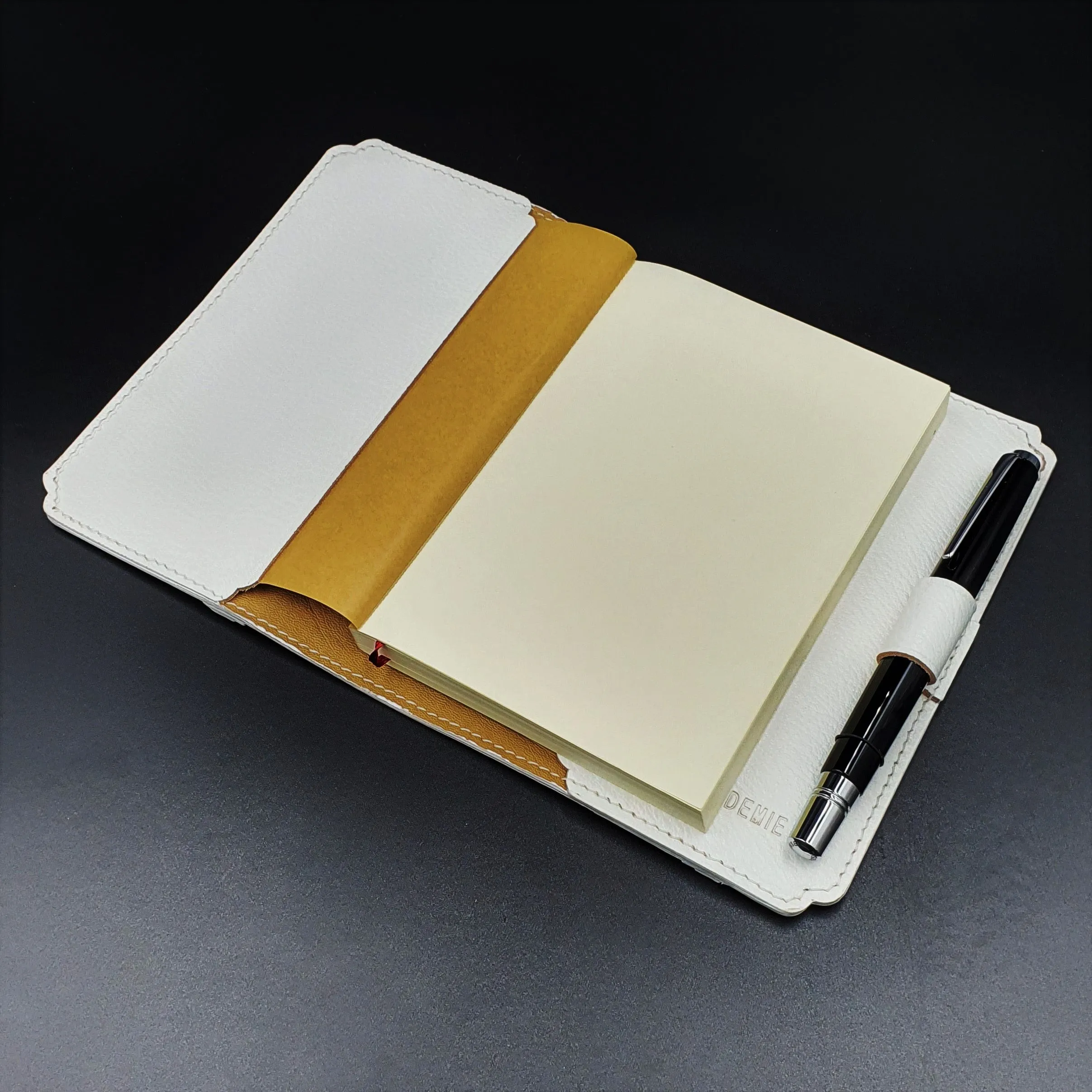 Studio Arkademie MING DH PLUM BLOSSOM A6 Portrait Notebook Sleeve, White