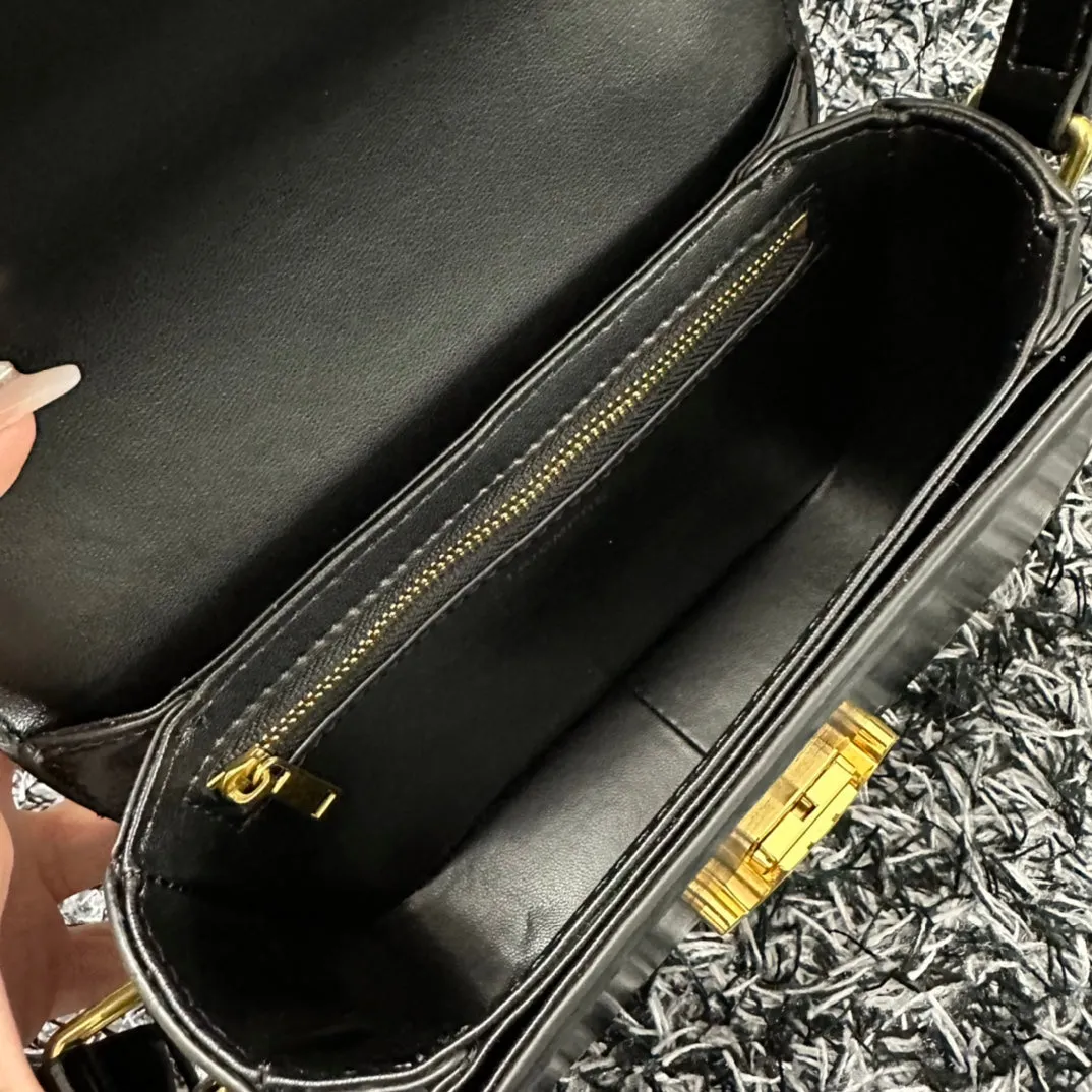 TRIOMPHE TEEN 18 BLACK COWHIDE LEATHER
