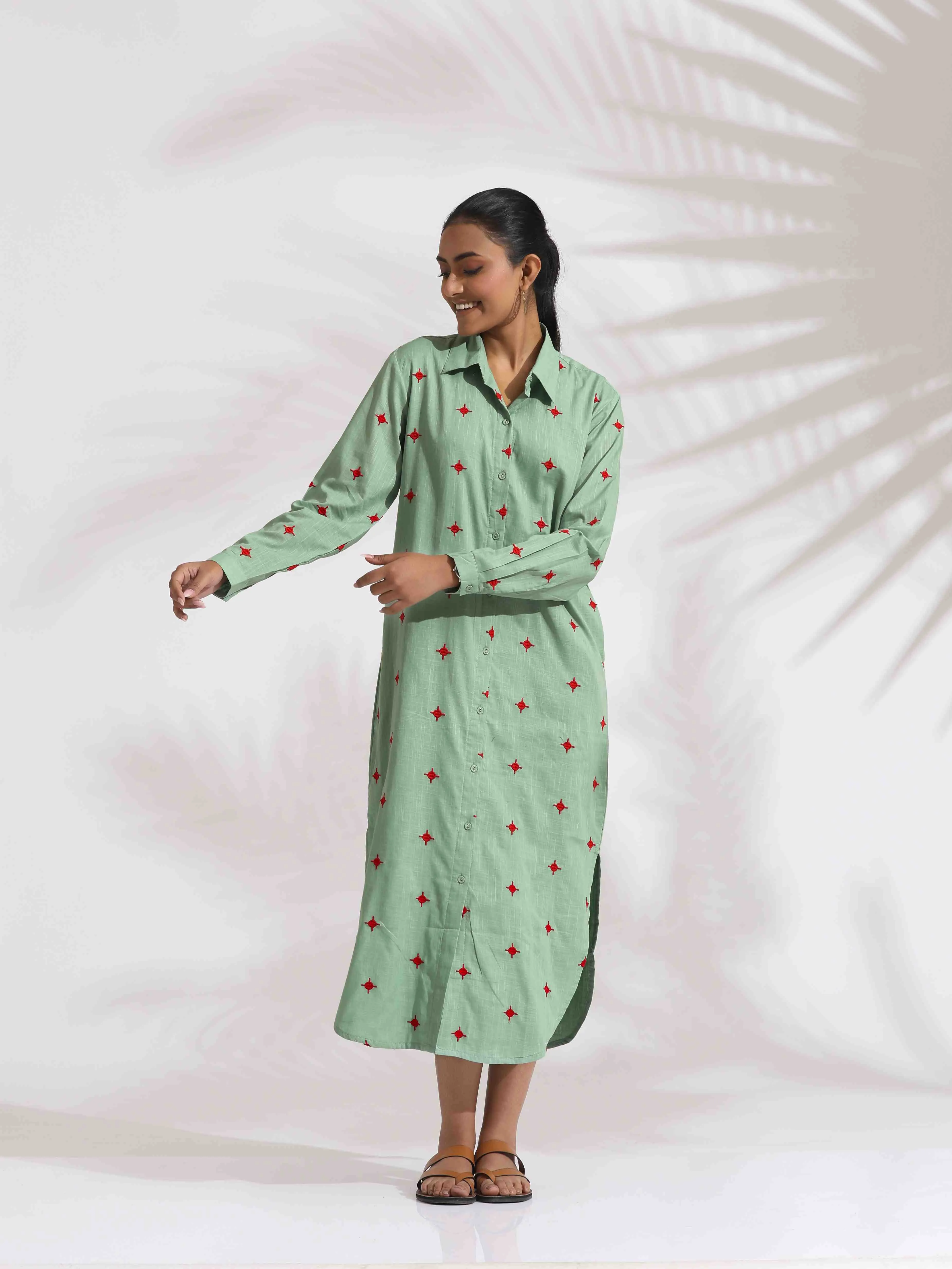 trueBrowns Green Cotton Embroidered Shirt Dress