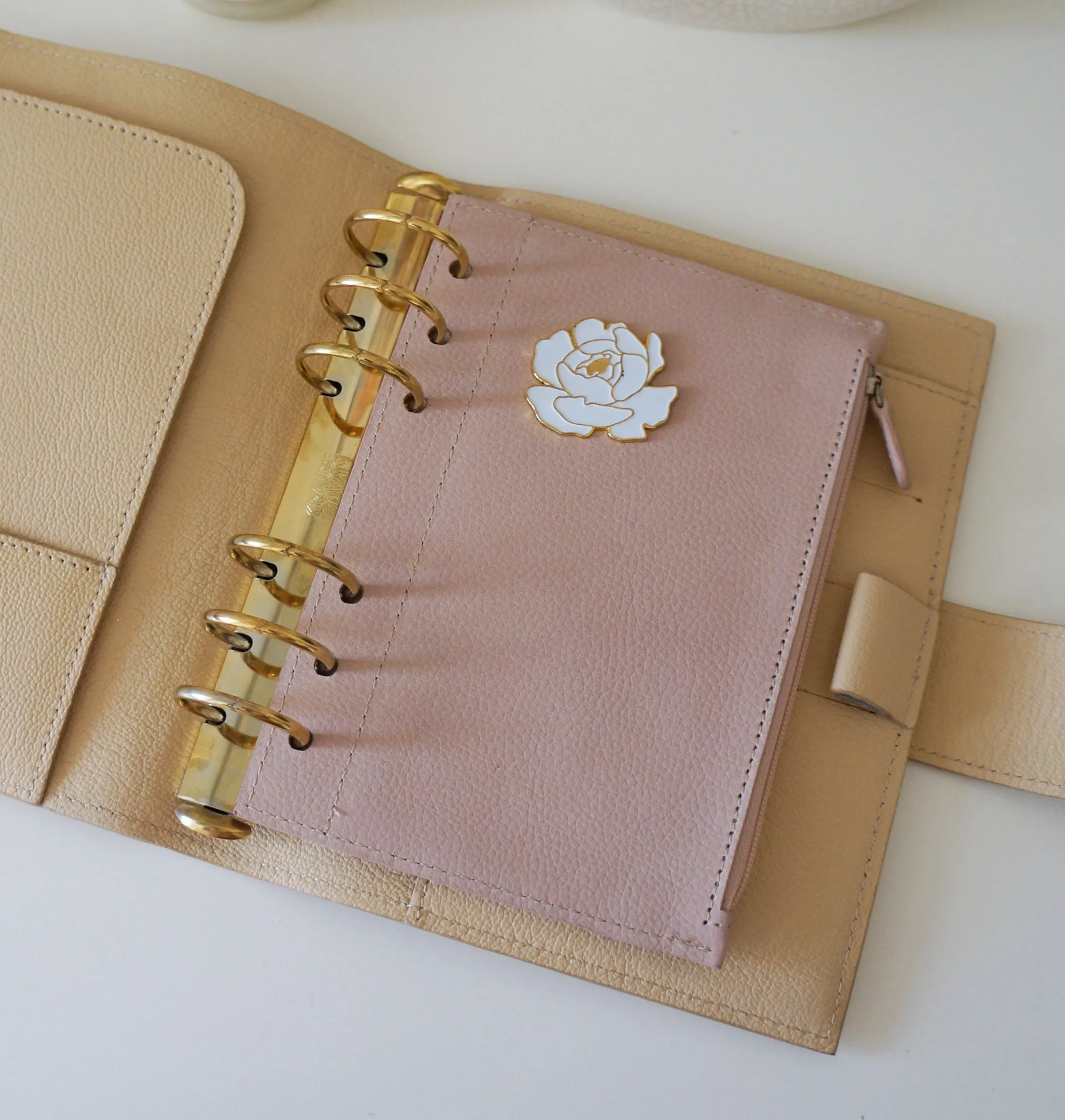 Wallet leather Fly leaf