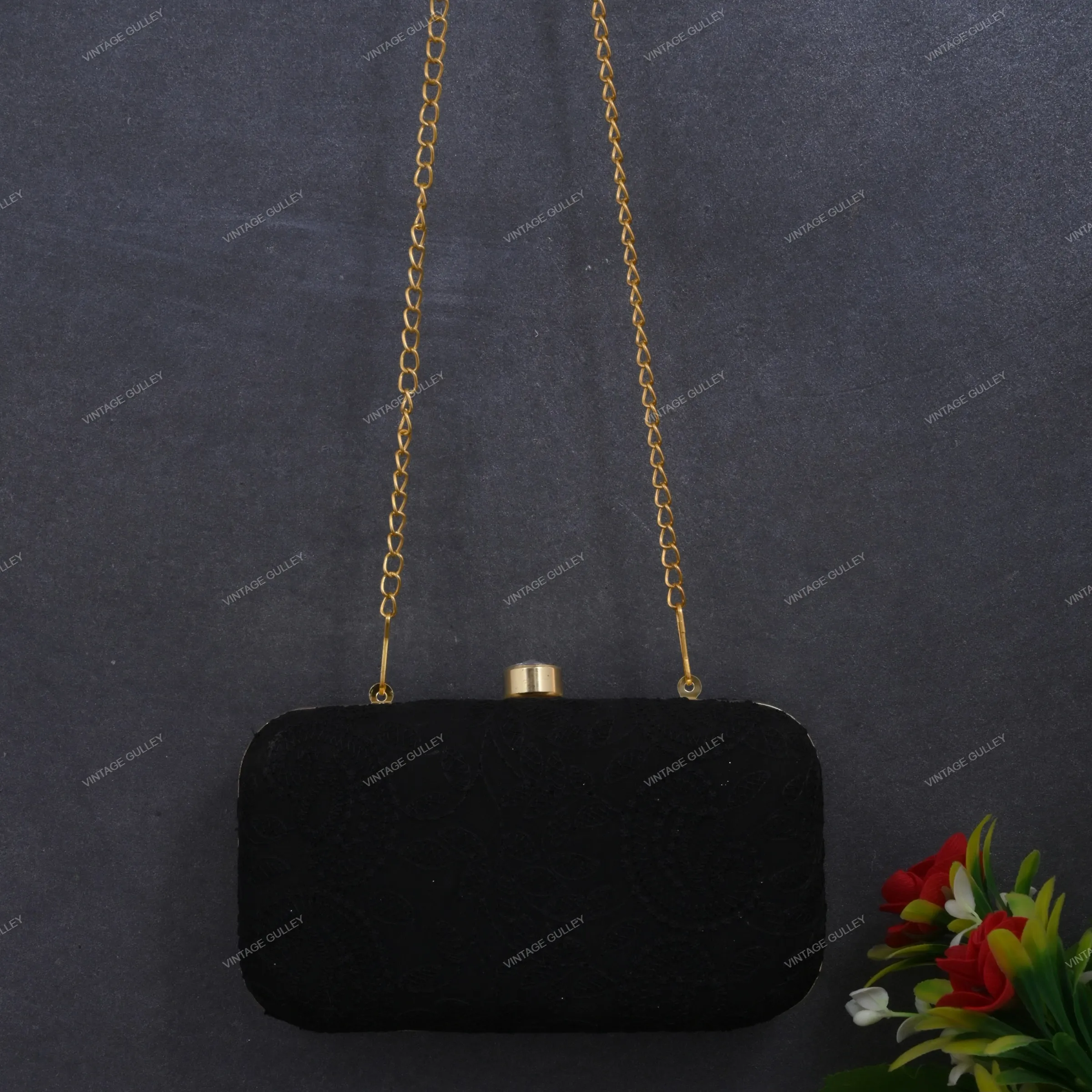 Women's Embroidered Clutch - Black