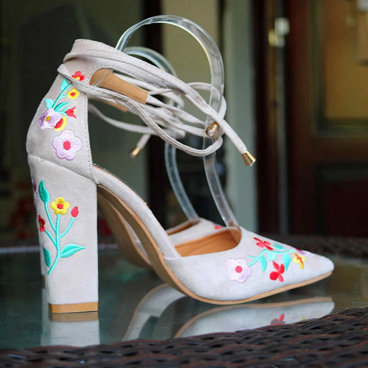 ZBYY Women's Heeled Sandals Embroidered Floral High Heels Pointed Toe Sandals Chunky Heel Lace Up Party Pumps Sandals