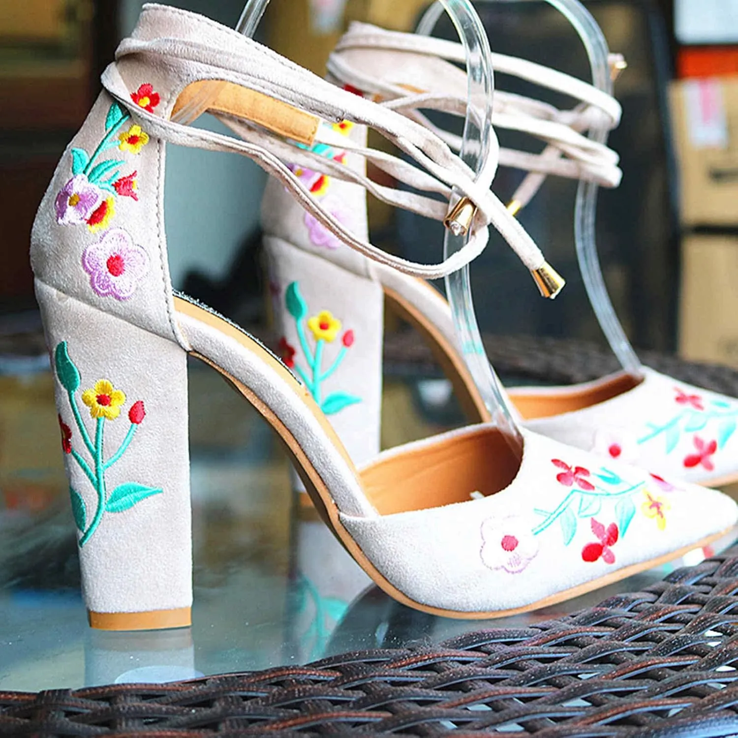 ZBYY Women's Heeled Sandals Embroidered Floral High Heels Pointed Toe Sandals Chunky Heel Lace Up Party Pumps Sandals